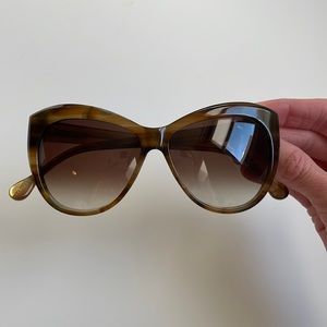 Elizabeth and James Cresent Sunglasses